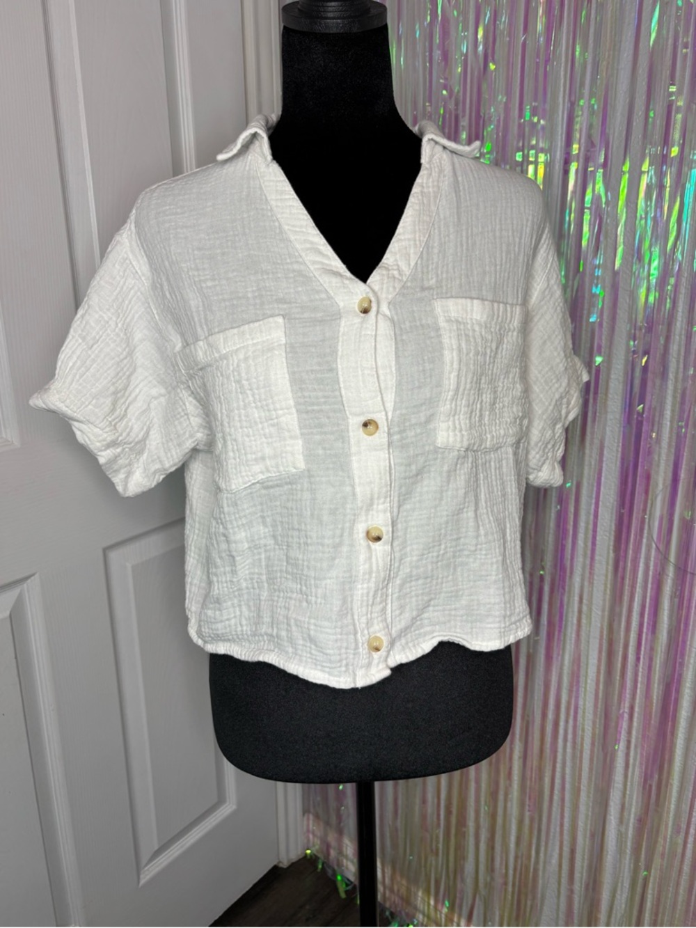 Love Notes White Short-Sleeve Button-Front Gauze/Crinkled Cropped Shirt Boho